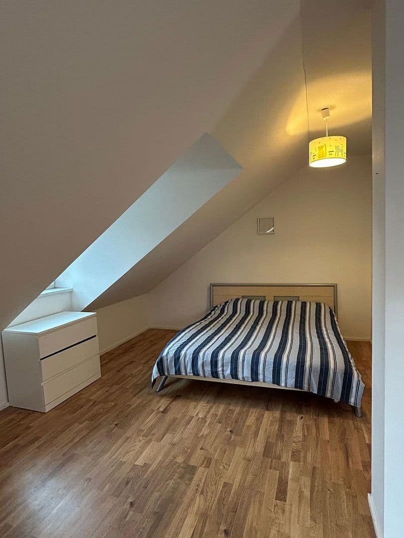 Prodej domu 163 m², pozemek 306 m², Wolfratshauser Str. 203a, München, Bavorsko Prodej domu 163 m², pozemek 306 m², Wolfratshauser Str. 203a, München, Bavorsko