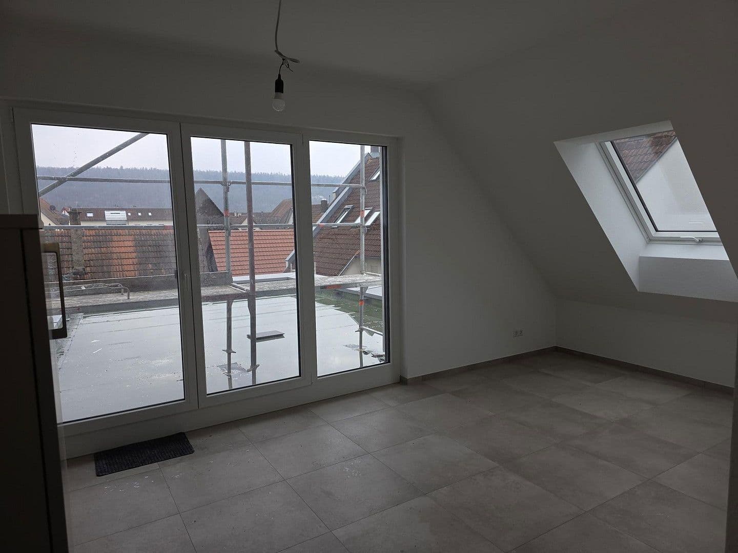 Pronájem bytu 2+kk 49 m², Eberstadt, Bádensko-Württembersko Pronájem bytu 2+kk 49 m², Eberstadt, Bádensko-Württembersko