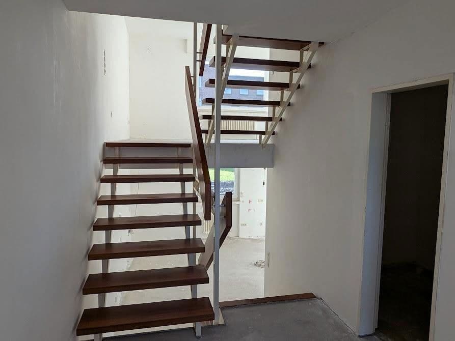 Prodej domu 131 m², pozemek 213 m², Greven, Severní Porýní-Vestfálsko Prodej domu 131 m², pozemek 213 m², Greven, Severní Porýní-Vestfálsko