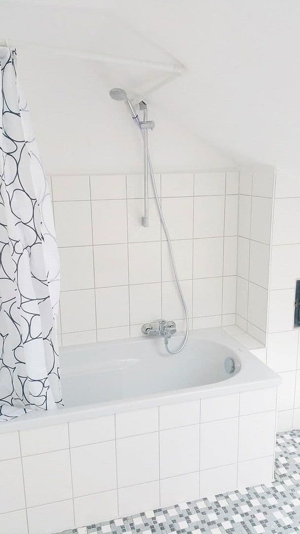 Pronájem bytu 2+1 58 m², Bendorf, Porýní-Falc Pronájem bytu 2+1 58 m², Bendorf, Porýní-Falc