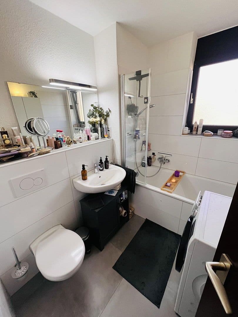 Pronájem bytu 2+1 49 m², Leibnizstraße 63, Erkrath, Severní Porýní-Vestfálsko Pronájem bytu 2+1 49 m², Leibnizstraße 63, Erkrath, Severní Porýní-Vestfálsko