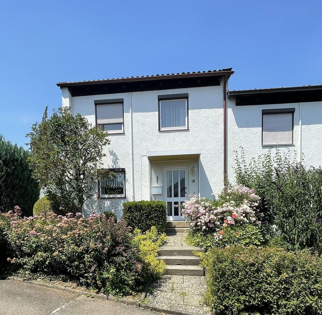 Prodej domu 92 m², pozemek 471 m², Silberdistelweg 18, Reutlingen, Bádensko-Württembersko Prodej domu 92 m², pozemek 471 m², Silberdistelweg 18, Reutlingen, Bádensko-Württembersko