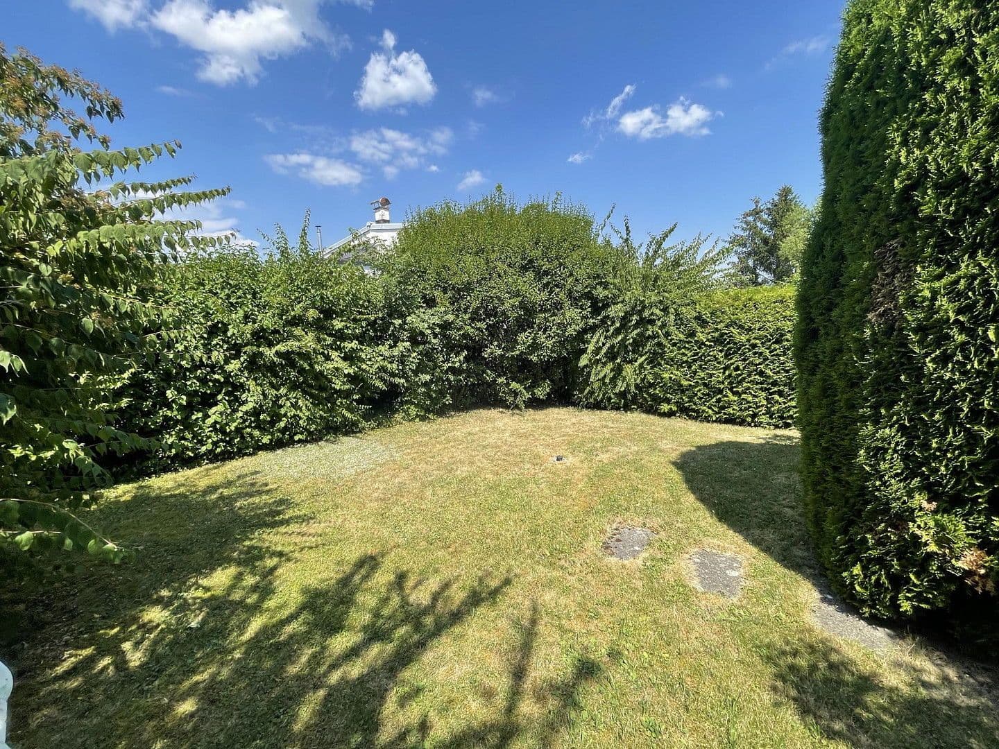 Prodej domu 92 m², pozemek 471 m², Silberdistelweg 18, Reutlingen, Bádensko-Württembersko Prodej domu 92 m², pozemek 471 m², Silberdistelweg 18, Reutlingen, Bádensko-Württembersko