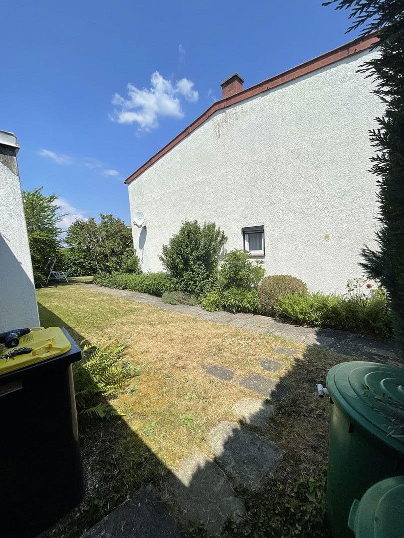 Prodej domu 92 m², pozemek 471 m², Silberdistelweg 18, Reutlingen, Bádensko-Württembersko Prodej domu 92 m², pozemek 471 m², Silberdistelweg 18, Reutlingen, Bádensko-Württembersko