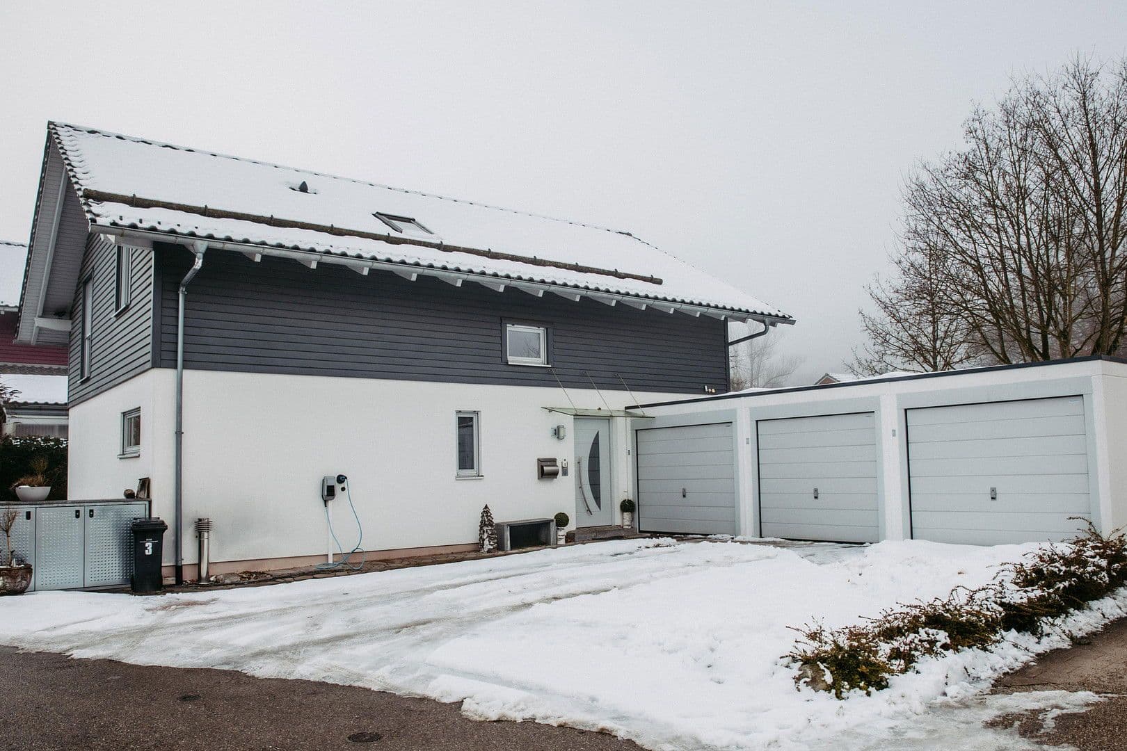 Prodej domu 153 m², pozemek 411 m², Doktor-Georg-Hacker-Straße 3, Kirchseeon, Bavorsko Prodej domu 153 m², pozemek 411 m², Doktor-Georg-Hacker-Straße 3, Kirchseeon, Bavorsko