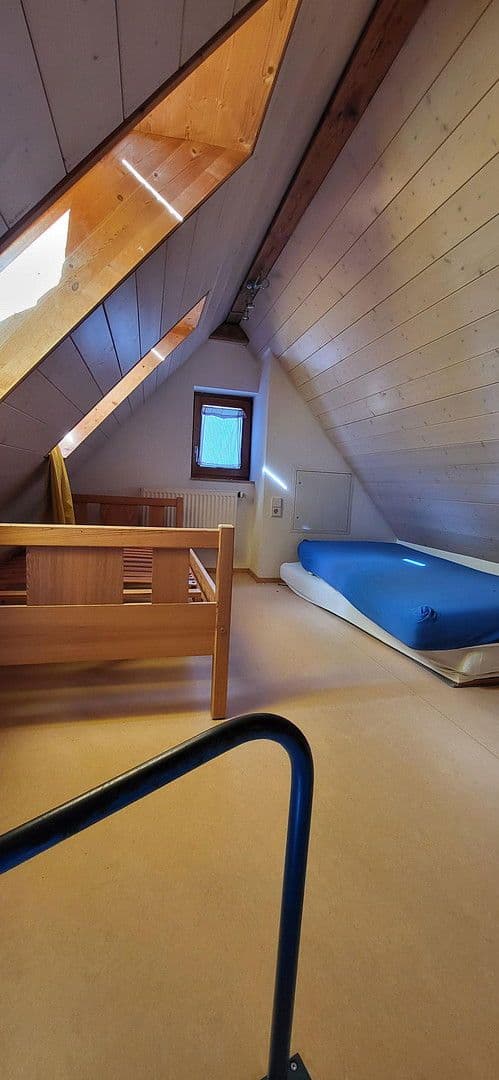 Prodej domu 171 m², pozemek 527 m², Nürtingen, Bádensko-Württembersko Prodej domu 171 m², pozemek 527 m², Nürtingen, Bádensko-Württembersko