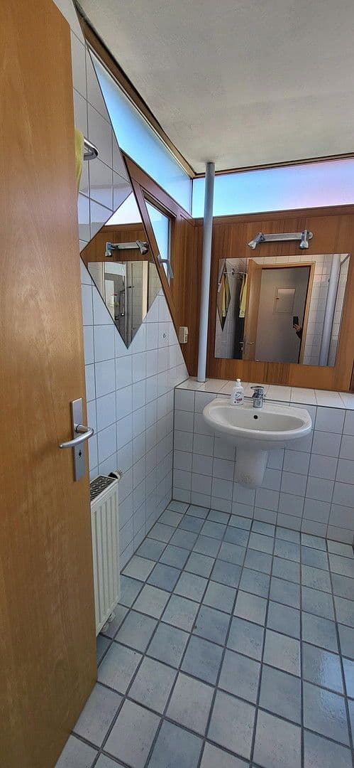 Prodej domu 171 m², pozemek 527 m², Nürtingen, Bádensko-Württembersko Prodej domu 171 m², pozemek 527 m², Nürtingen, Bádensko-Württembersko