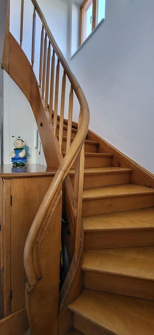 Prodej domu 171 m², pozemek 527 m², Nürtingen, Bádensko-Württembersko Prodej domu 171 m², pozemek 527 m², Nürtingen, Bádensko-Württembersko