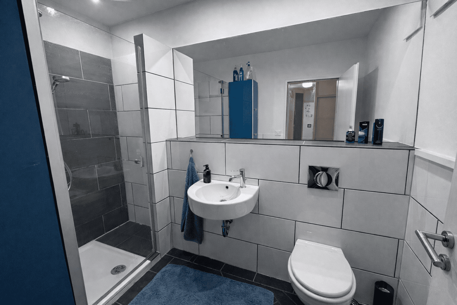 Prodej bytu 2+1 77 m², Bremen, Bremen Prodej bytu 2+1 77 m², Bremen, Bremen