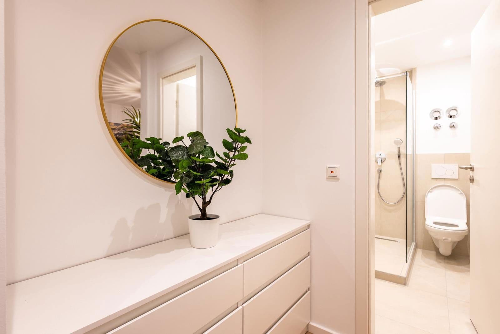 Pronájem bytu 1+1 30 m², Westendstraße 272, München, Bavorsko Pronájem bytu 1+1 30 m², Westendstraße 272, München, Bavorsko