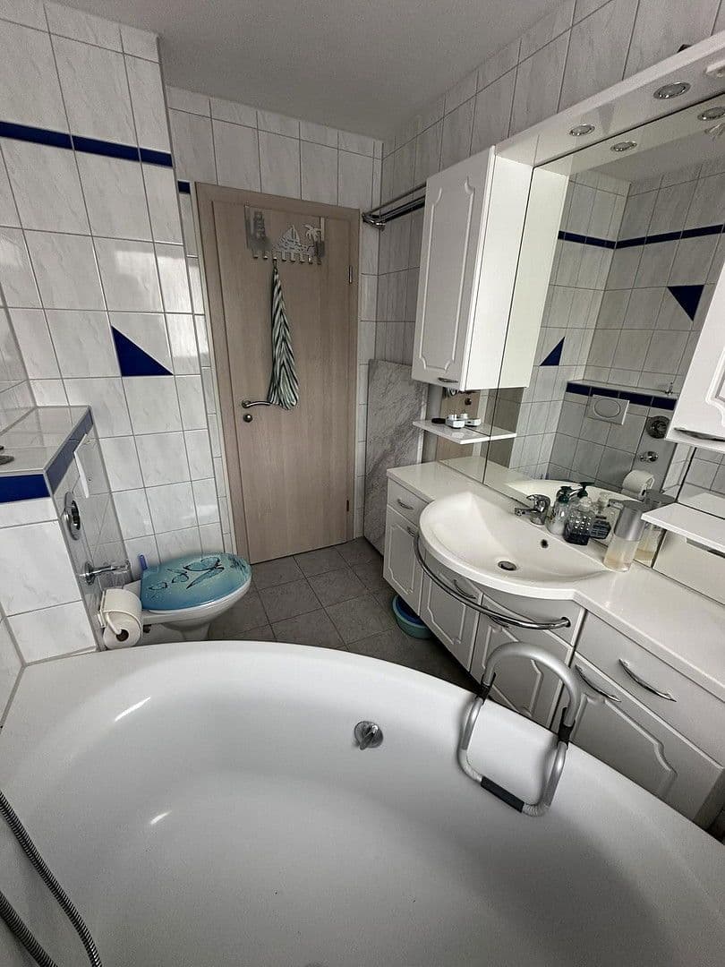 Prodej bytu 3+1 67 m², Dekan-Stark-Straße 13, Neumarkt in der Oberpfalz, Bavorsko Prodej bytu 3+1 67 m², Dekan-Stark-Straße 13, Neumarkt in der Oberpfalz, Bavorsko