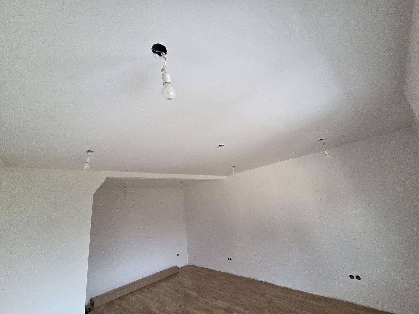 Pronájem bytu 4+1 100 m², Akazienstraße 21, Waldsee, Porýní-Falc Pronájem bytu 4+1 100 m², Akazienstraße 21, Waldsee, Porýní-Falc