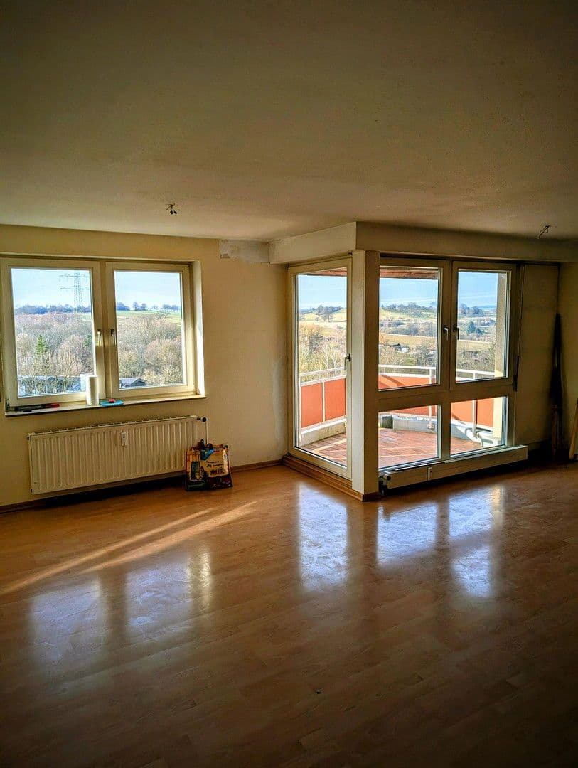 Pronájem bytu 2+1 64 m², Nürtingen, Bádensko-Württembersko Pronájem bytu 2+1 64 m², Nürtingen, Bádensko-Württembersko