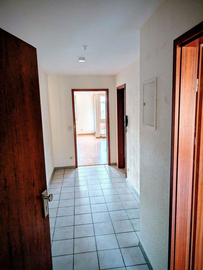 Pronájem bytu 2+1 64 m², Nürtingen, Bádensko-Württembersko Pronájem bytu 2+1 64 m², Nürtingen, Bádensko-Württembersko