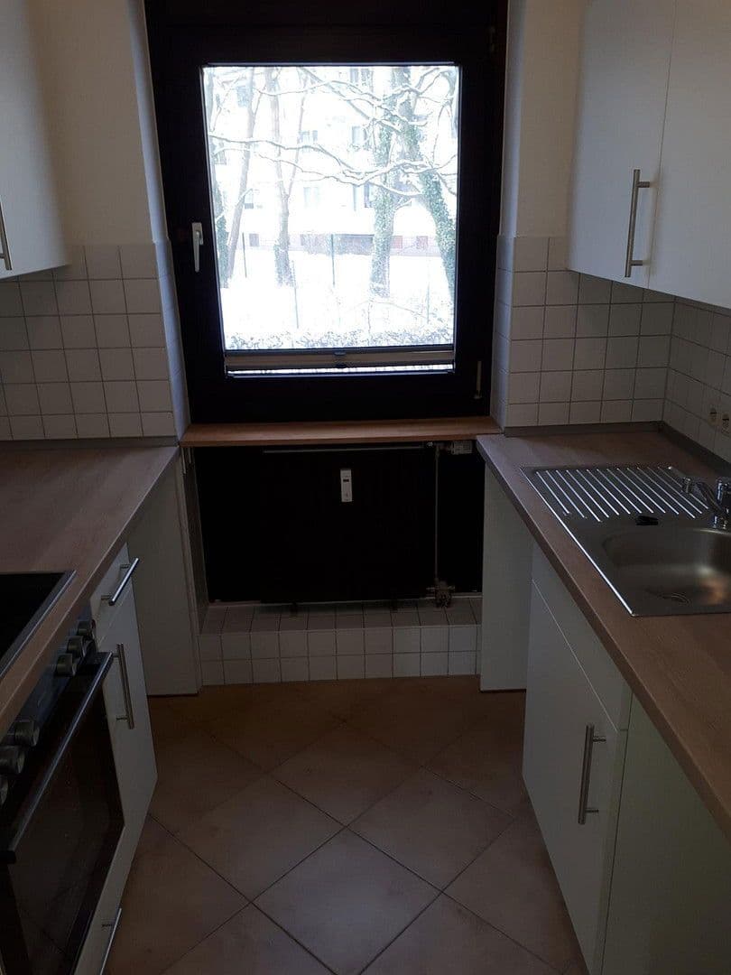 Pronájem bytu 3+1 81 m², Brahmsstr.18a, Lübeck, Šlesvicko-Holštýnsko Pronájem bytu 3+1 81 m², Brahmsstr.18a, Lübeck, Šlesvicko-Holštýnsko