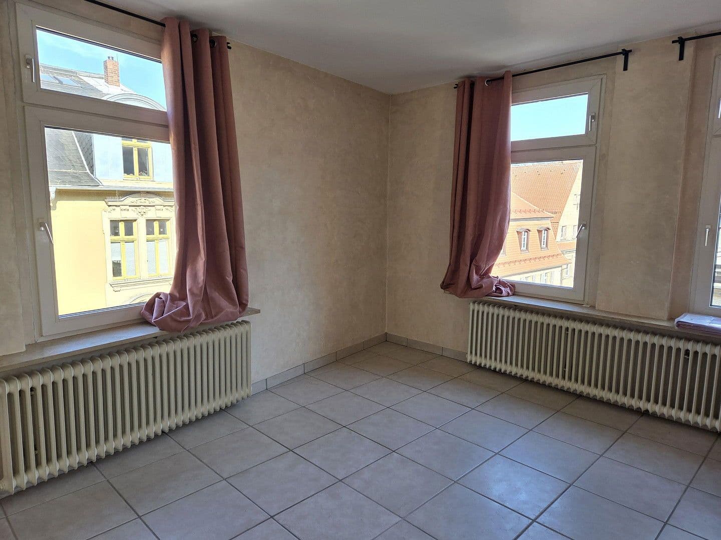 Pronájem bytu 3+1 94 m², Pestalozzistr. 1, Kulmbach, Bavorsko Pronájem bytu 3+1 94 m², Pestalozzistr. 1, Kulmbach, Bavorsko