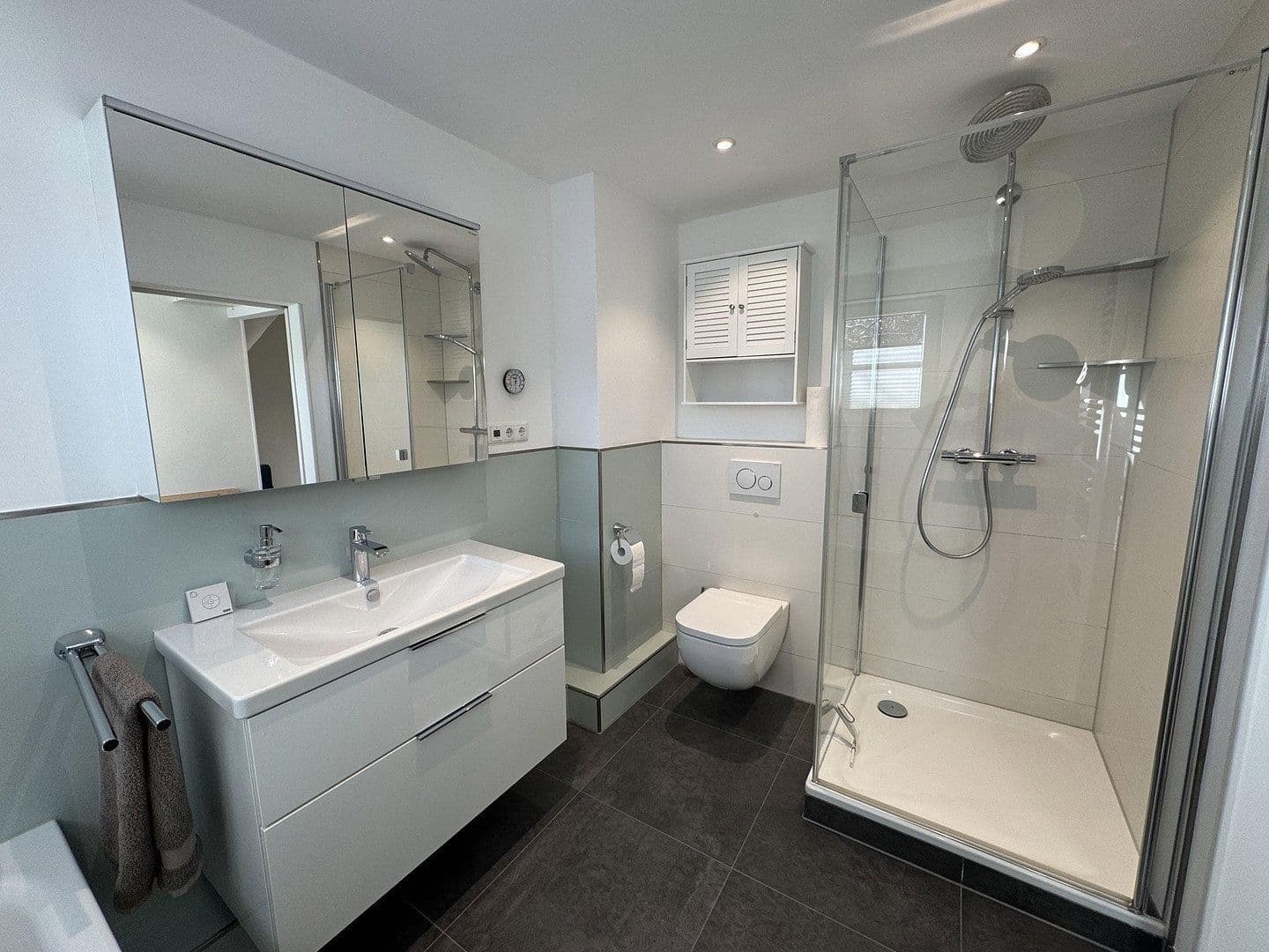 Pronájem domu 100 m², pozemek 180 m², Hamburg, Hamburg Pronájem domu 100 m², pozemek 180 m², Hamburg, Hamburg