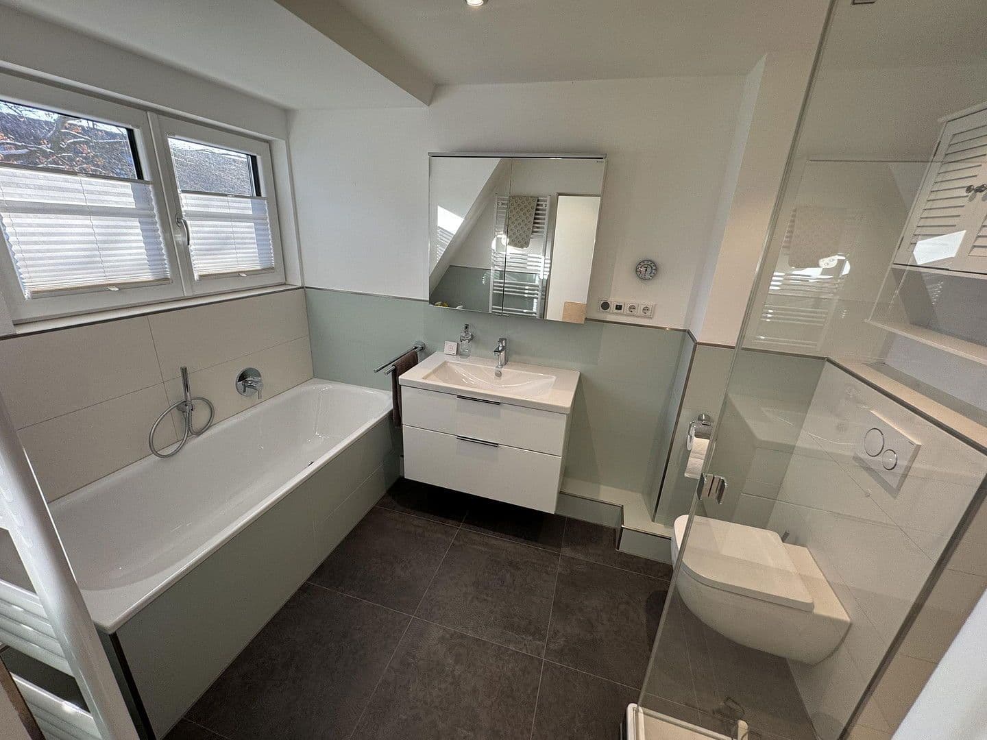 Pronájem domu 100 m², pozemek 180 m², Hamburg, Hamburg Pronájem domu 100 m², pozemek 180 m², Hamburg, Hamburg