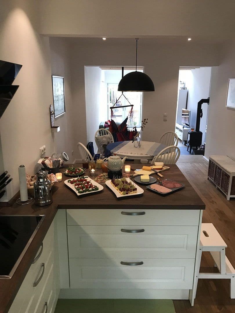 Pronájem domu 100 m², pozemek 180 m², Hamburg, Hamburg Pronájem domu 100 m², pozemek 180 m², Hamburg, Hamburg