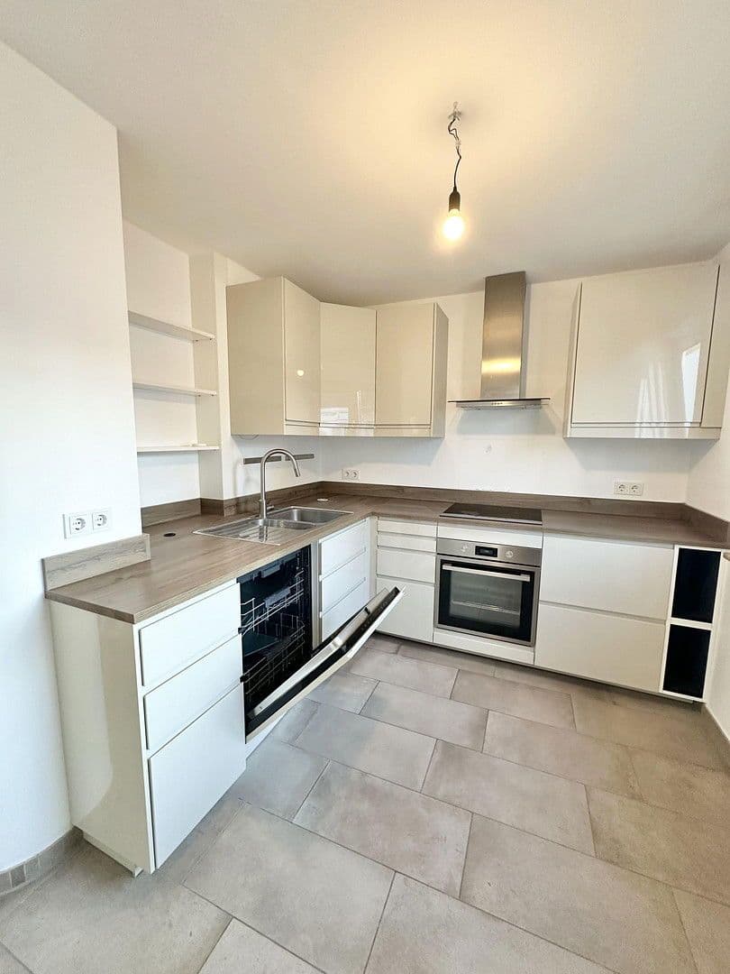 Pronájem bytu 4+1 110 m², Mühlheim am Main, Hessen Pronájem bytu 4+1 110 m², Mühlheim am Main, Hessen