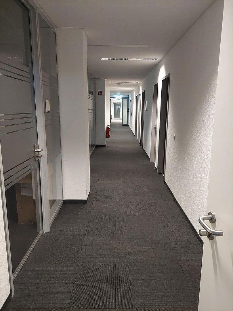 Pronájem kanceláře 549 m², Gladbecker Straße 5-7, Düsseldorf, Severní Porýní-Vestfálsko Pronájem kanceláře 549 m², Gladbecker Straße 5-7, Düsseldorf, Severní Porýní-Vestfálsko