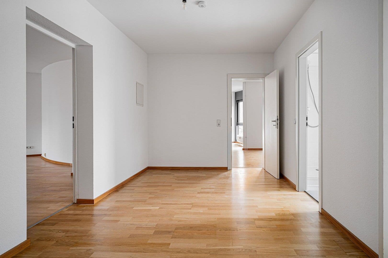 Prodej bytu 3+1 140 m², Alfred-Kowalke-Str.14, Berlin, Berlín Prodej bytu 3+1 140 m², Alfred-Kowalke-Str.14, Berlin, Berlín