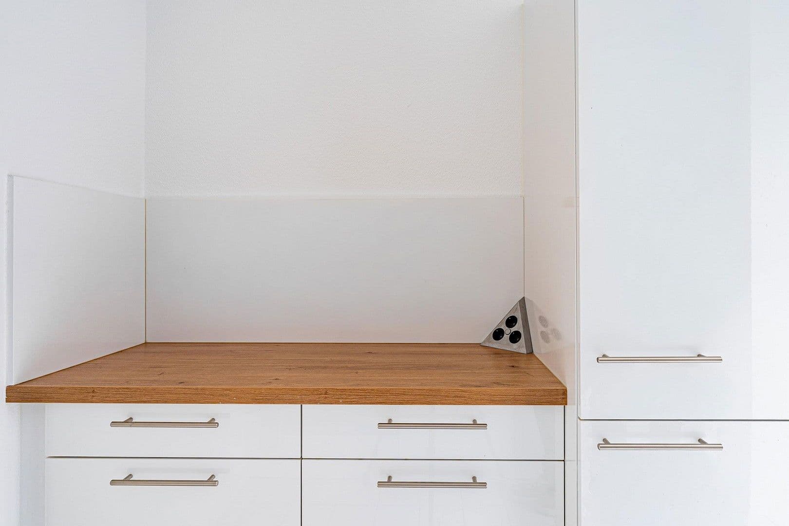 Prodej bytu 3+1 140 m², Alfred-Kowalke-Str.14, Berlin, Berlín Prodej bytu 3+1 140 m², Alfred-Kowalke-Str.14, Berlin, Berlín