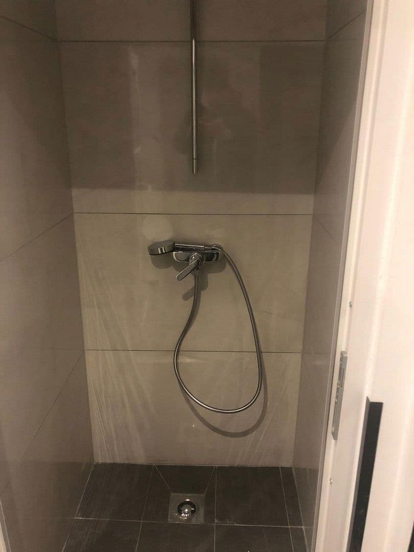 Pronájem domu 184 m², pozemek 1.300 m², Berlin, Berlín Pronájem domu 184 m², pozemek 1.300 m², Berlin, Berlín