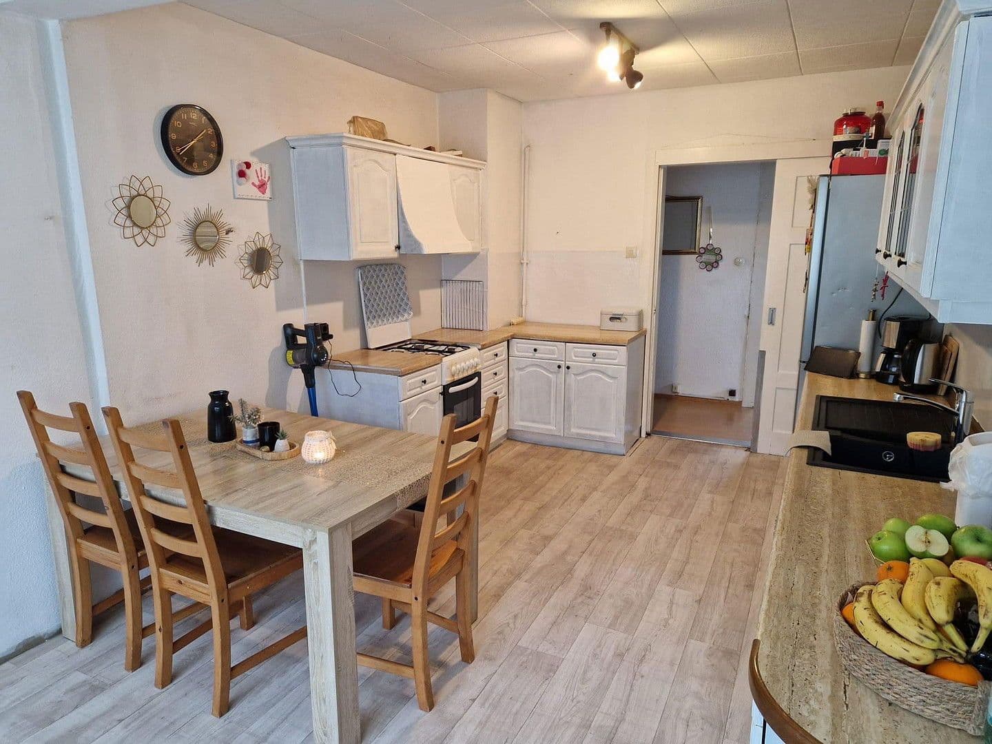 Pronájem bytu 3+1 80 m², Enzstraße 135, Pforzheim, Bádensko-Württembersko Pronájem bytu 3+1 80 m², Enzstraße 135, Pforzheim, Bádensko-Württembersko