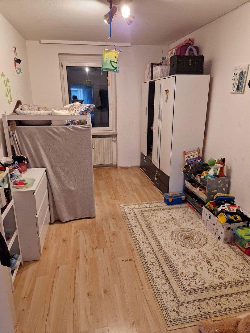 Pronájem bytu 3+1 80 m², Enzstraße 135, Pforzheim, Bádensko-Württembersko Pronájem bytu 3+1 80 m², Enzstraße 135, Pforzheim, Bádensko-Württembersko