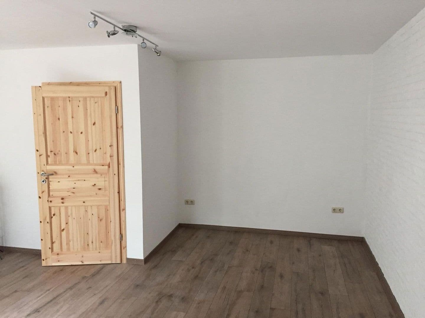 Pronájem domu 169 m², pozemek 635 m², Holle, Dolní Sasko Pronájem domu 169 m², pozemek 635 m², Holle, Dolní Sasko