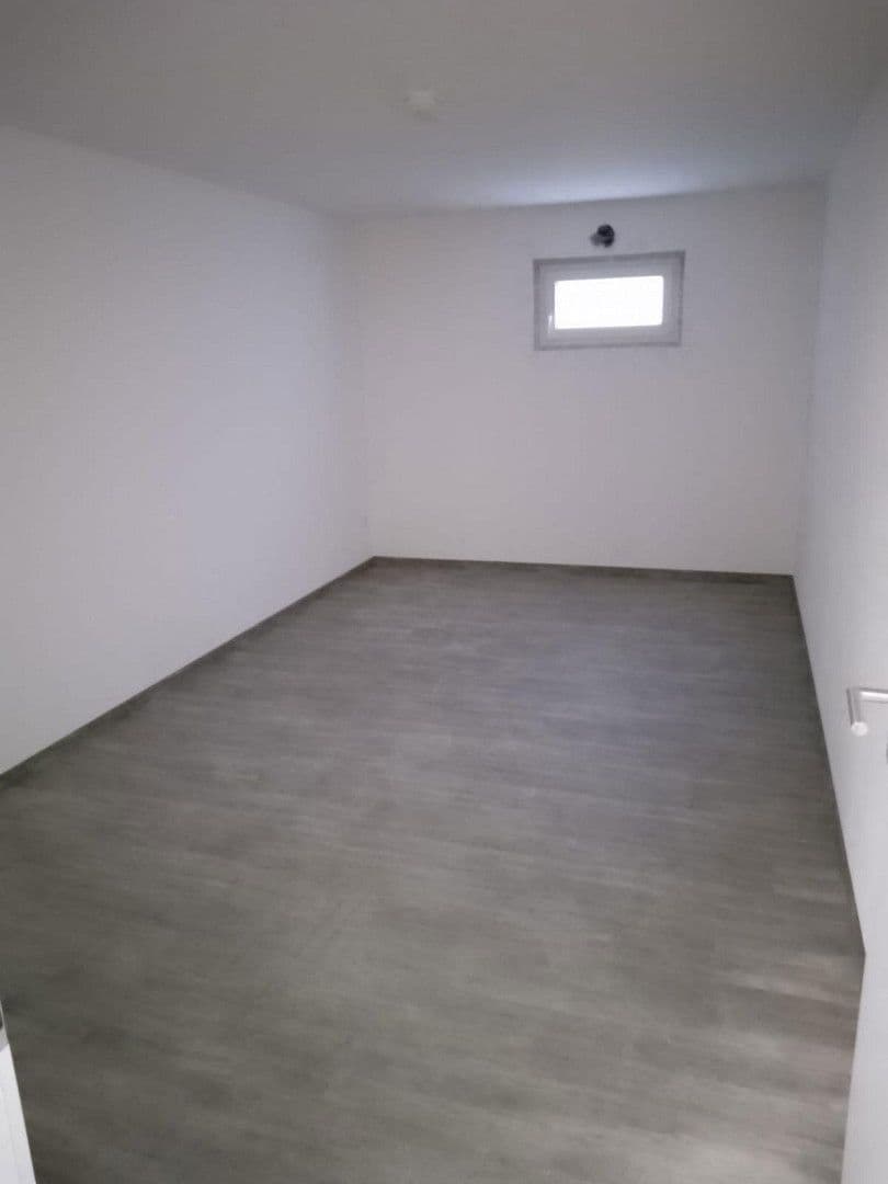 Pronájem bytu 2+1 62 m², Buchhausener Str. 9, Schierling, Bavorsko Pronájem bytu 2+1 62 m², Buchhausener Str. 9, Schierling, Bavorsko