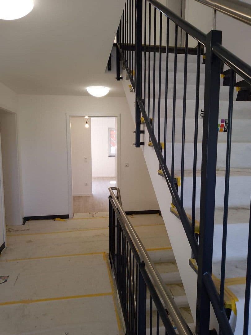 Pronájem bytu 2+1 62 m², Buchhausener Str. 9, Schierling, Bavorsko Pronájem bytu 2+1 62 m², Buchhausener Str. 9, Schierling, Bavorsko