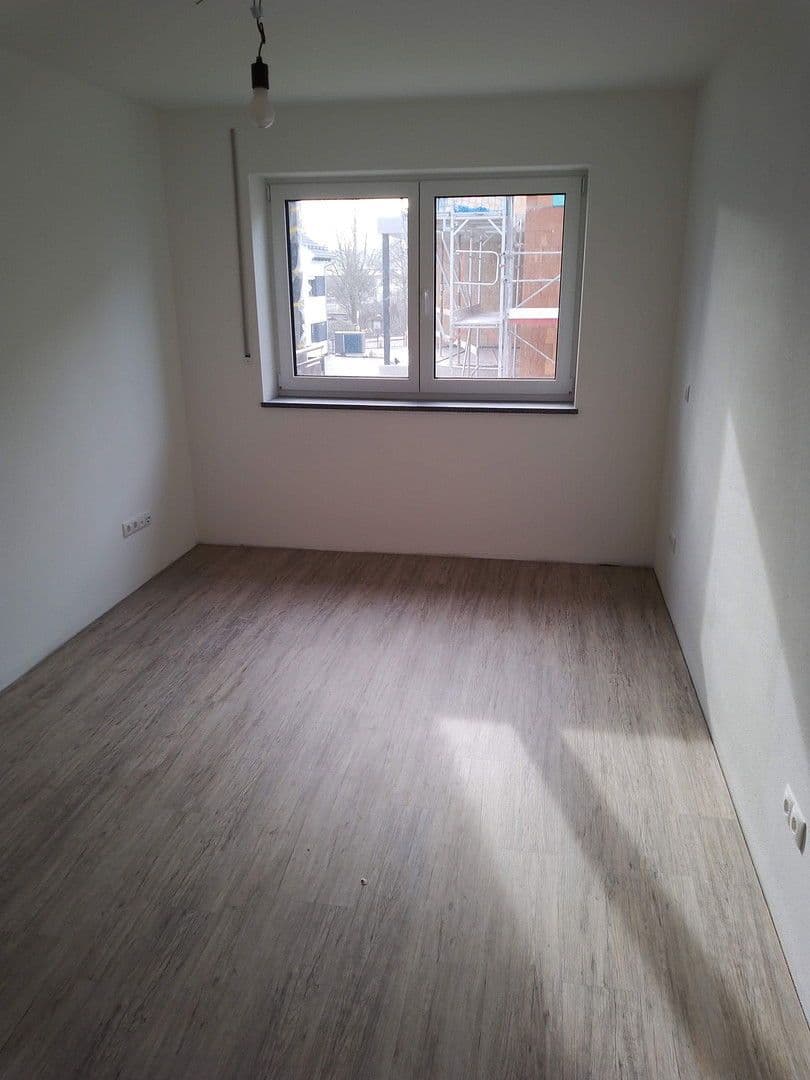 Pronájem bytu 2+1 62 m², Buchhausener Str. 9, Schierling, Bavorsko Pronájem bytu 2+1 62 m², Buchhausener Str. 9, Schierling, Bavorsko