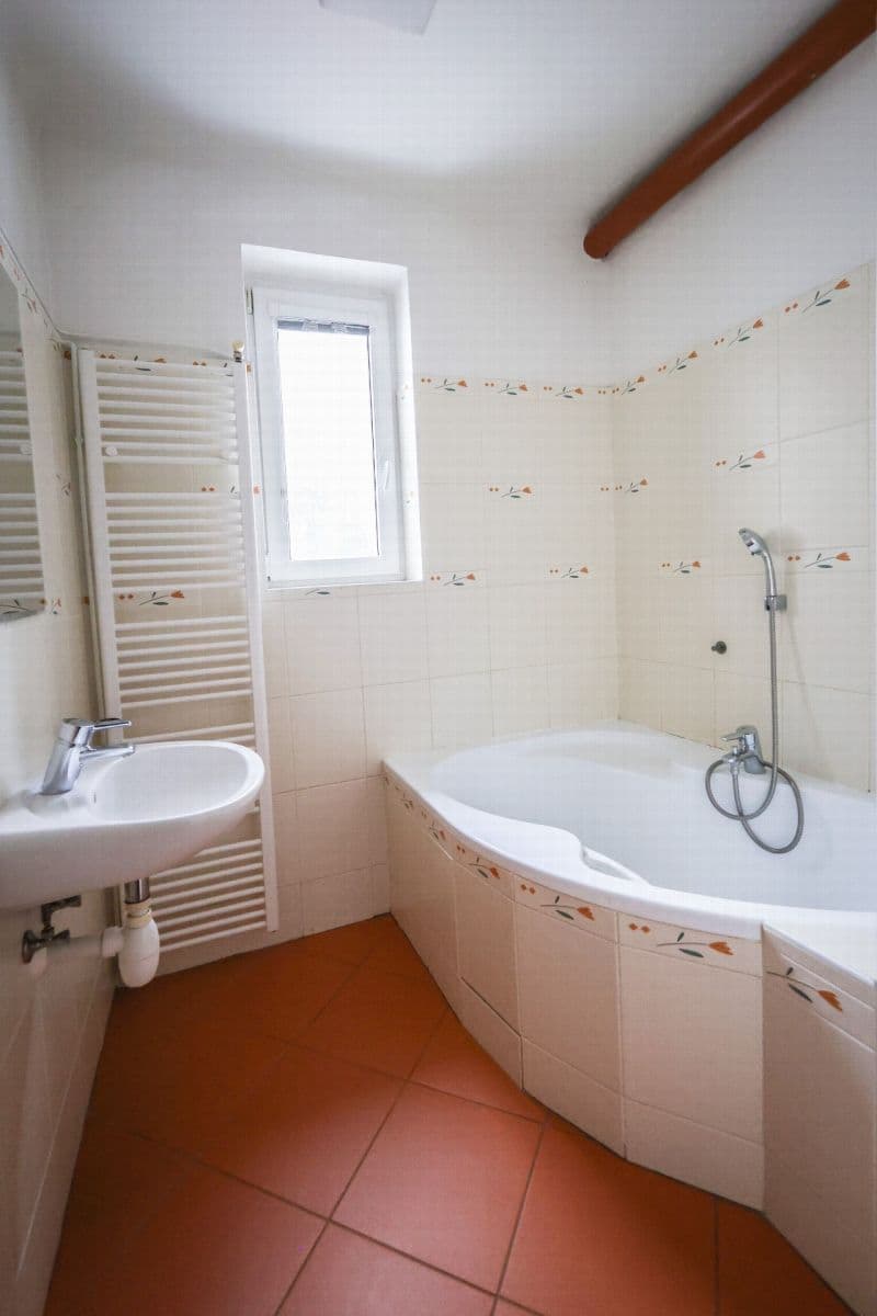 Prodej bytu 3+1 83 m², Na Vinici I., Nepomuk, Plzeňský kraj Prodej bytu 3+1 83 m², Na Vinici I., Nepomuk, Plzeňský kraj