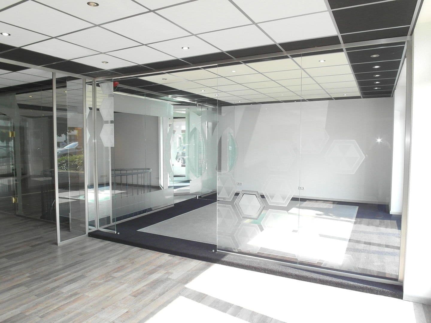 Pronájem kanceláře 180 m², Neusser Straße 26, Meerbusch, Severní Porýní-Vestfálsko Pronájem kanceláře 180 m², Neusser Straße 26, Meerbusch, Severní Porýní-Vestfálsko