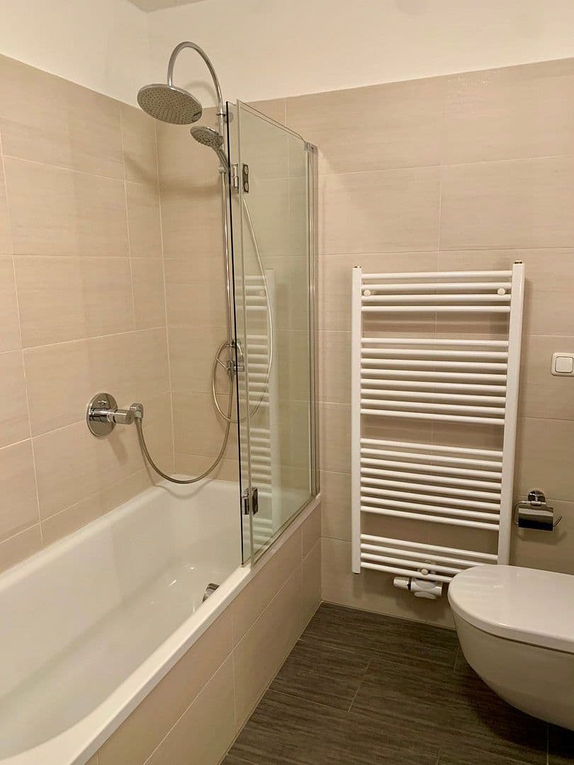 Pronájem bytu 4+1 96 m², Hardegsen, Dolní Sasko Pronájem bytu 4+1 96 m², Hardegsen, Dolní Sasko