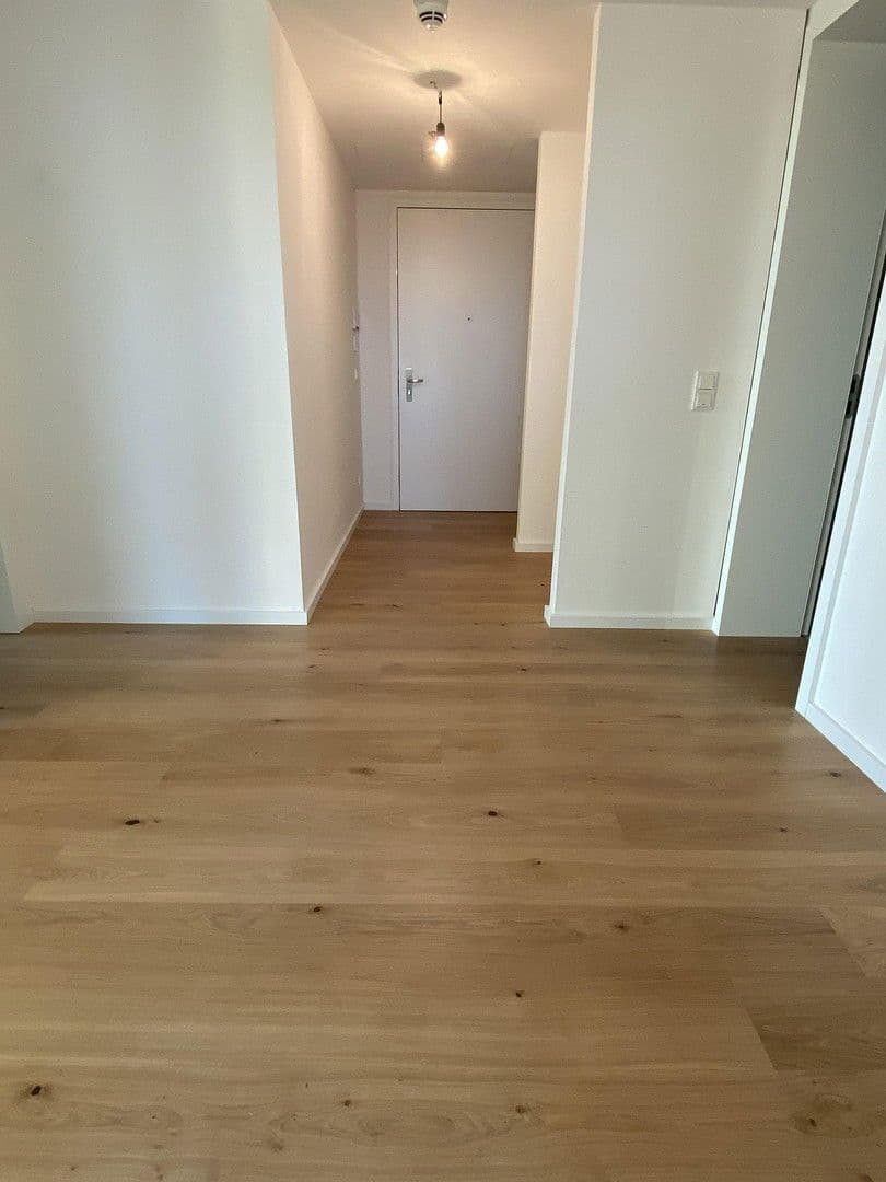 Pronájem bytu 4+1 110 m², Europa-Allee 2, Frankfurt am Main, Hessen Pronájem bytu 4+1 110 m², Europa-Allee 2, Frankfurt am Main, Hessen
