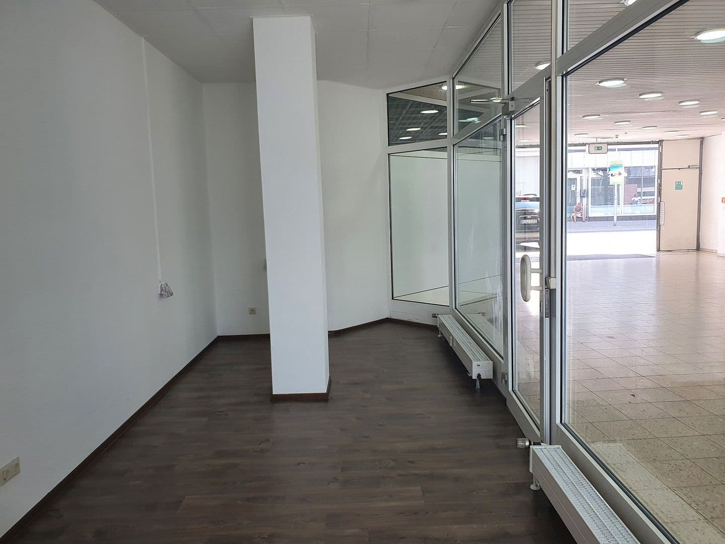 Pronájem nebytového prostoru 20 m², Bahnstrasse 28-30, Erkrath, Severní Porýní-Vestfálsko Pronájem nebytového prostoru 20 m², Bahnstrasse 28-30, Erkrath, Severní Porýní-Vestfálsko