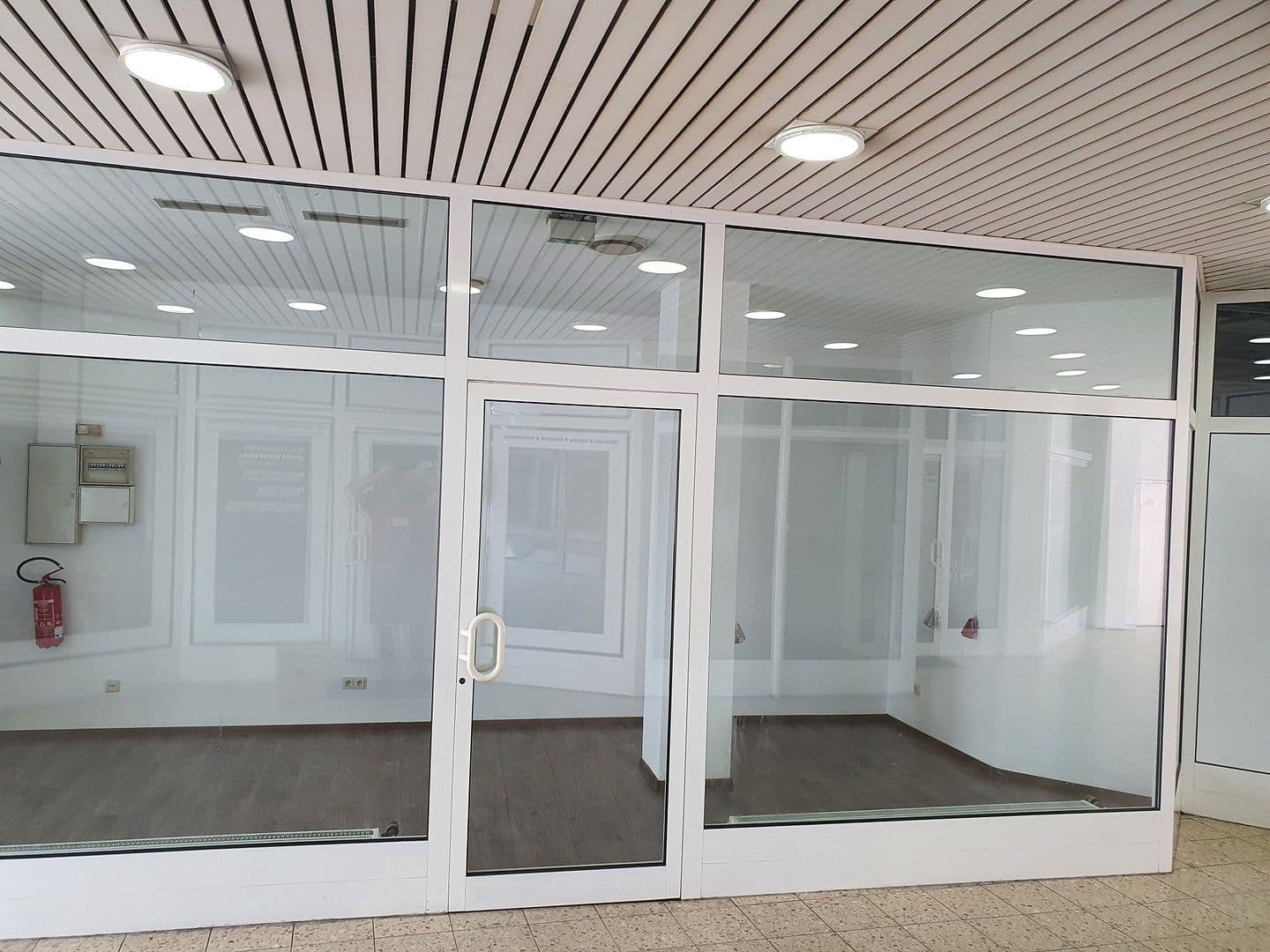 Pronájem nebytového prostoru 20 m², Bahnstrasse 28-30, Erkrath, Severní Porýní-Vestfálsko Pronájem nebytového prostoru 20 m², Bahnstrasse 28-30, Erkrath, Severní Porýní-Vestfálsko