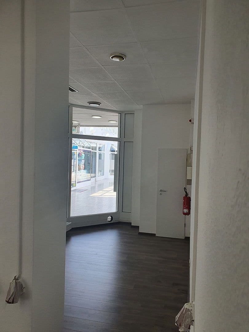 Pronájem nebytového prostoru 20 m², Bahnstrasse 28-30, Erkrath, Severní Porýní-Vestfálsko Pronájem nebytového prostoru 20 m², Bahnstrasse 28-30, Erkrath, Severní Porýní-Vestfálsko