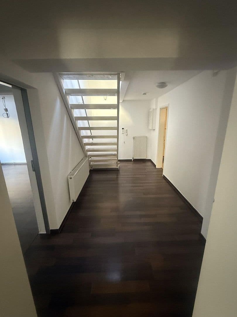 Pronájem domu 180 m², pozemek 500 m², Kapellenstraße 12a, Hannover, Dolní Sasko Pronájem domu 180 m², pozemek 500 m², Kapellenstraße 12a, Hannover, Dolní Sasko