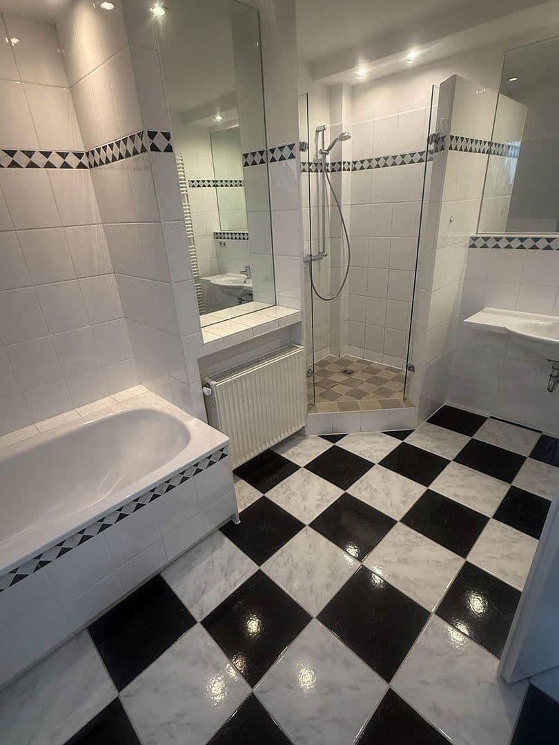 Pronájem domu 180 m², pozemek 500 m², Kapellenstraße 12a, Hannover, Dolní Sasko Pronájem domu 180 m², pozemek 500 m², Kapellenstraße 12a, Hannover, Dolní Sasko