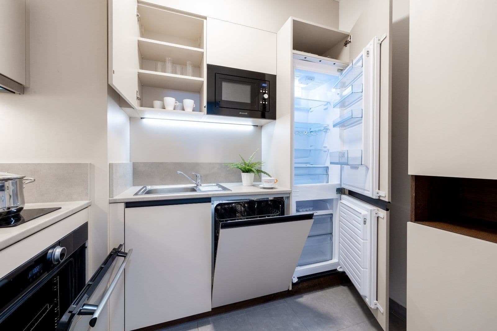 Pronájem bytu 2+1 43 m², Magisterská, Plzeň, Plzeňský kraj Pronájem bytu 2+1 43 m², Magisterská, Plzeň, Plzeňský kraj