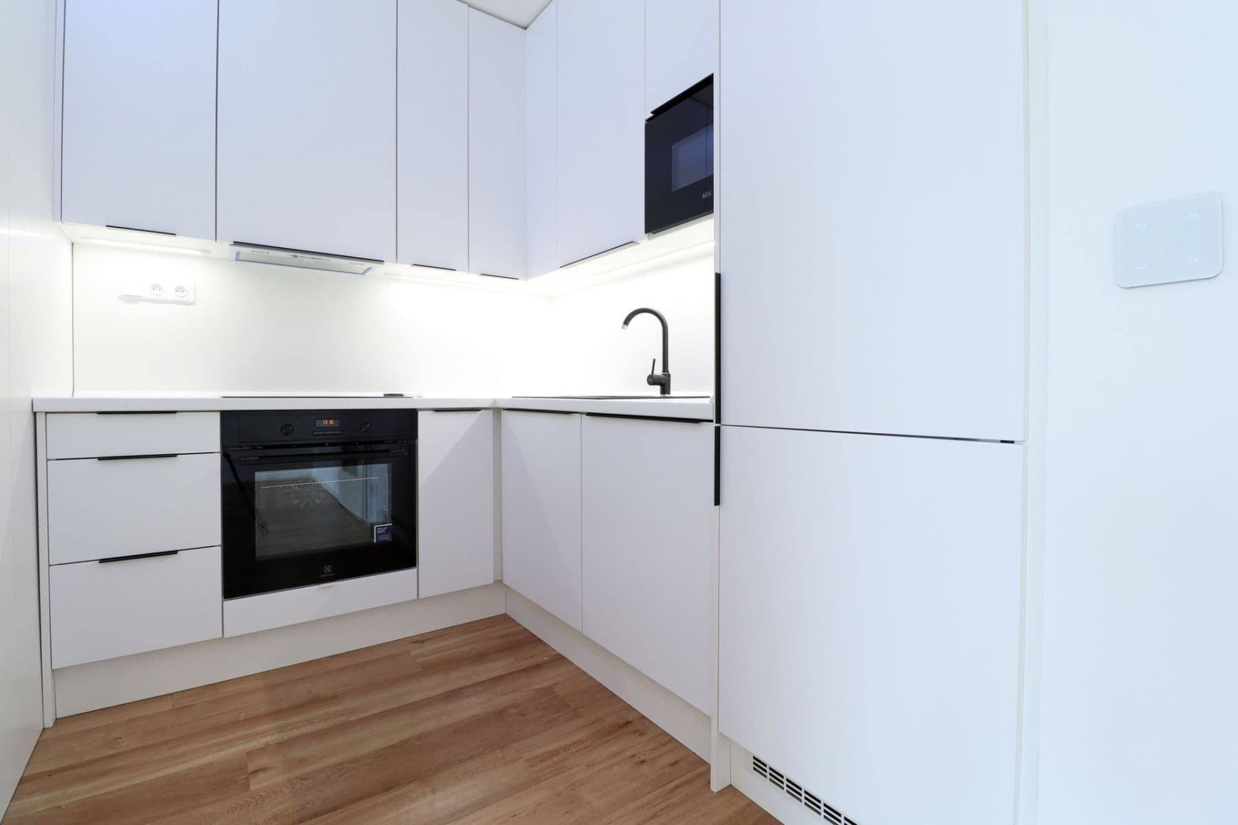 Pronájem bytu 1+kk 47 m², Lihovarská, Praha, Praha Pronájem bytu 1+kk 47 m², Lihovarská, Praha, Praha