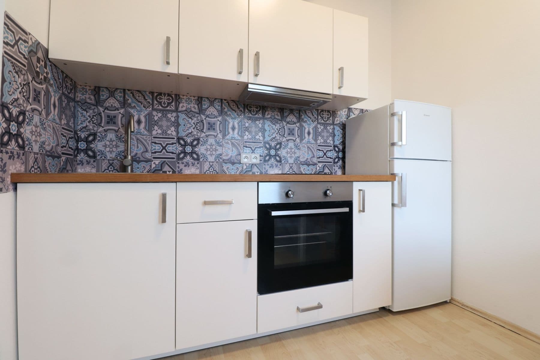 Pronájem bytu 1+kk 34 m², Českomoravská, Praha, Praha Pronájem bytu 1+kk 34 m², Českomoravská, Praha, Praha