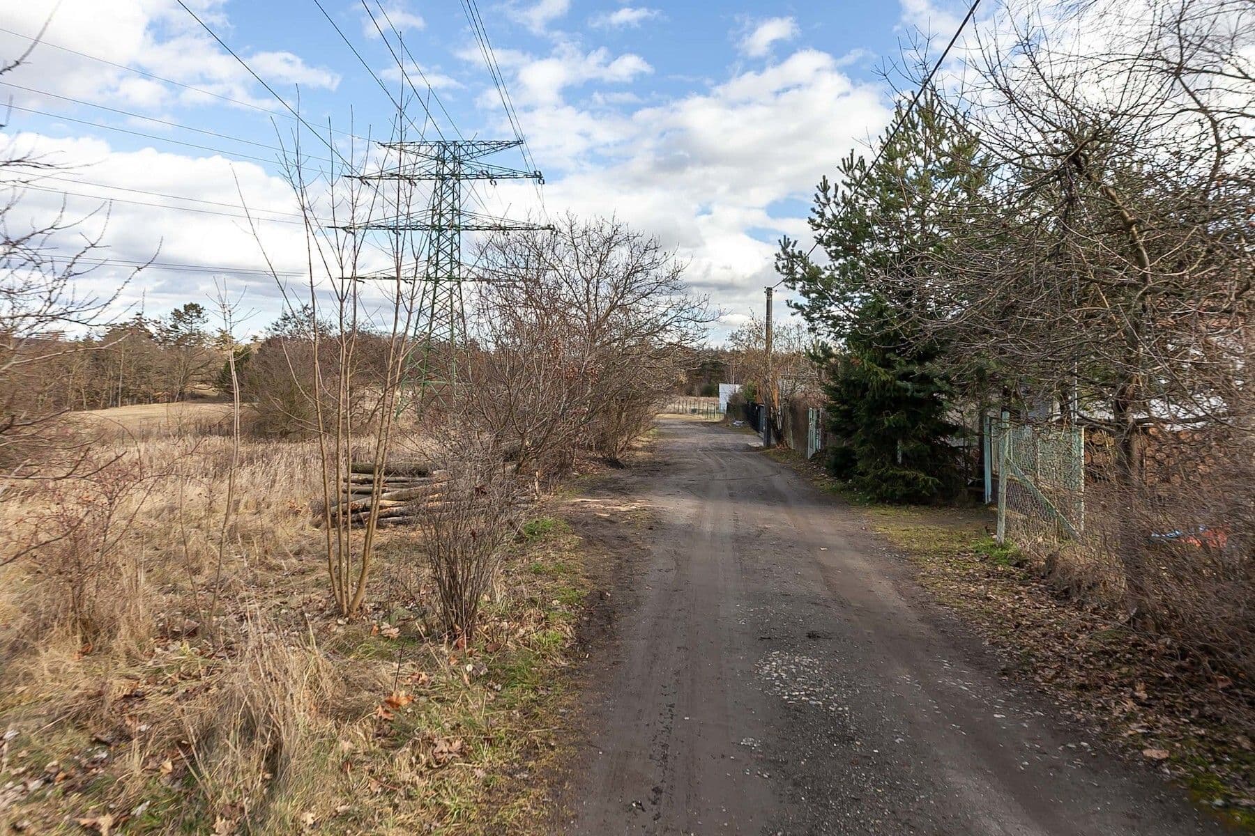 Prodej pozemku 890 m², Do Lipin, Praha, Praha Prodej pozemku 890 m², Do Lipin, Praha, Praha