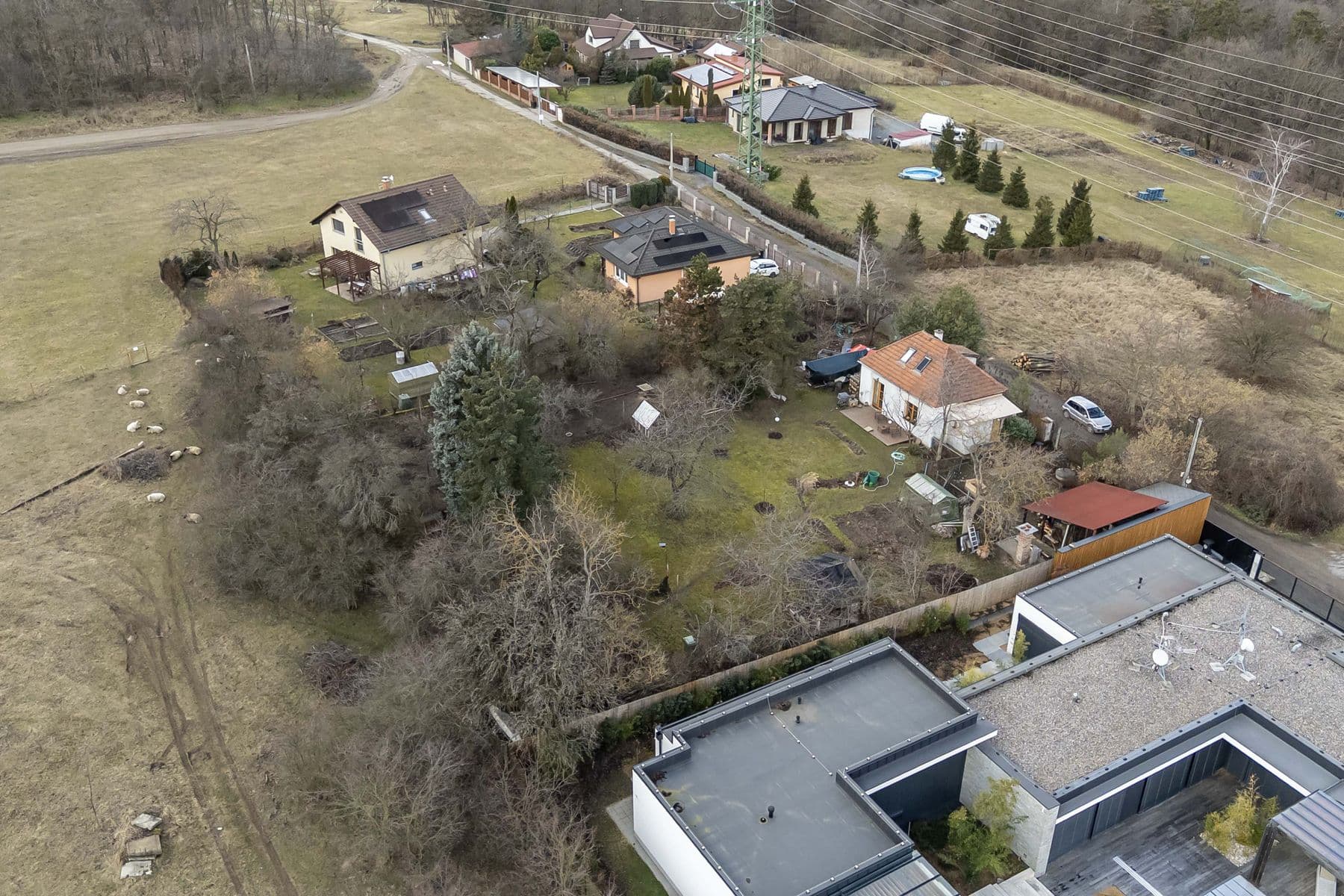 Prodej pozemku 890 m², Do Lipin, Praha, Praha Prodej pozemku 890 m², Do Lipin, Praha, Praha