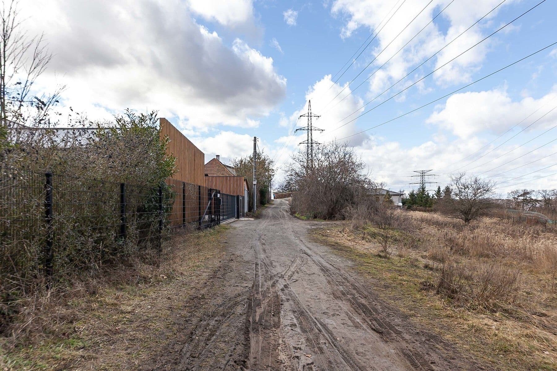 Prodej pozemku 890 m², Do Lipin, Praha, Praha Prodej pozemku 890 m², Do Lipin, Praha, Praha