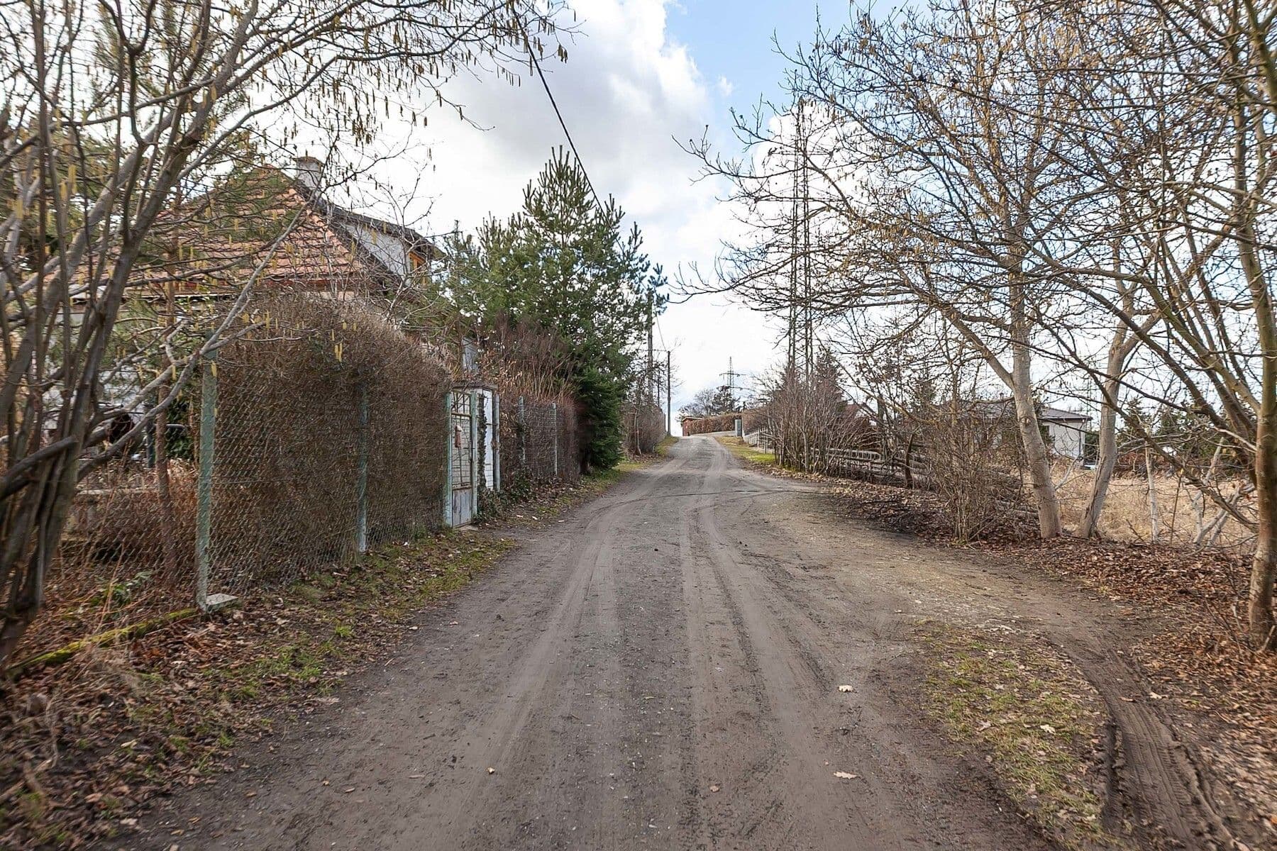 Prodej pozemku 890 m², Do Lipin, Praha, Praha Prodej pozemku 890 m², Do Lipin, Praha, Praha